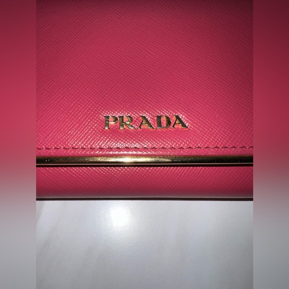 AUTHENTIC - Vintage Prada chain wallet - Picture 15 of 16